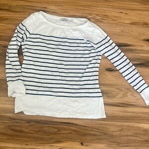 Vineyard Vines Classic White and Navy Tee